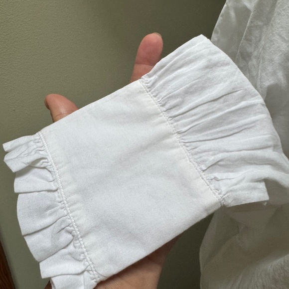 LOFT Elegant White Lace Trim high neck Blouse, ruffled hem sleeves, Medium - Picture 4 of 6